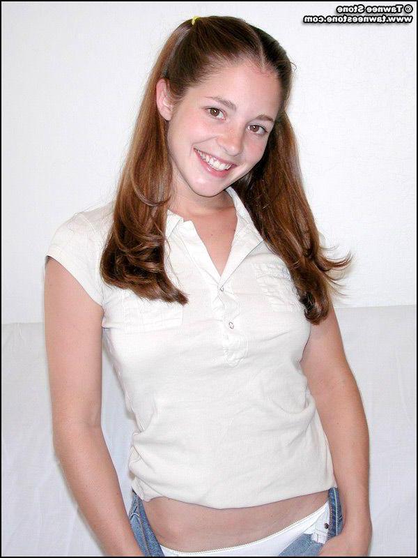 20P Pictures of teen Tawnee Stone stripping for your pleasure