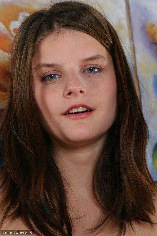 20P Pictures of Teen Carolina stripping naked for sex
