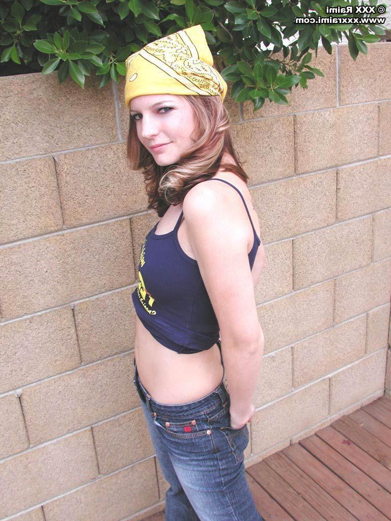 20P Pictures of teen babe XXX Raimi stripping in the back yard