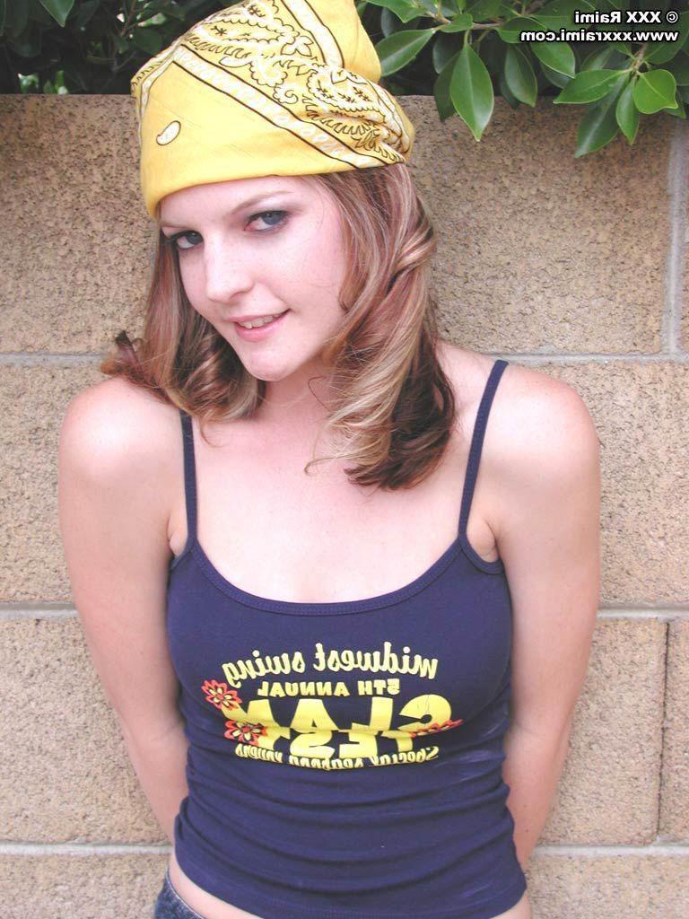 20P Pictures of teen babe XXX Raimi stripping in the back yard