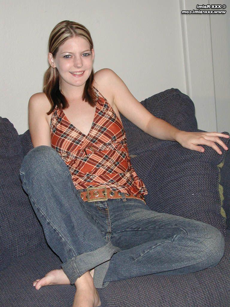 20P Pictures of XXX Raimi stripping just for you