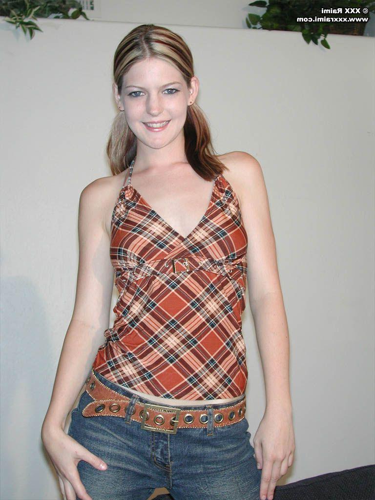 20P Pictures of XXX Raimi stripping just for you