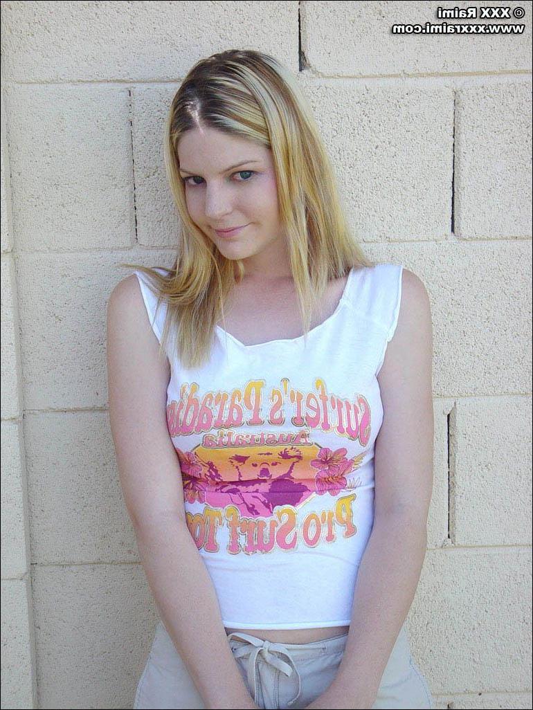 20P Pictures of teen porn girl XXX Raimi stripping naked outside