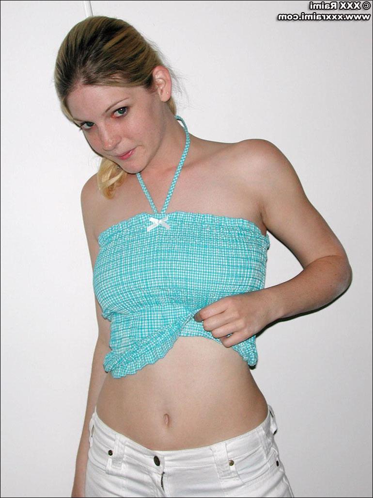20P Pictures of XXX Raimi stripping for the camera