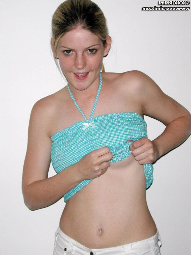 20P Pictures of XXX Raimi stripping for the camera