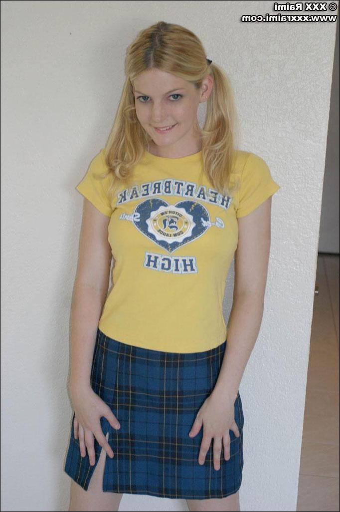 20P Pictures of XXX Raimi stripping to her panties