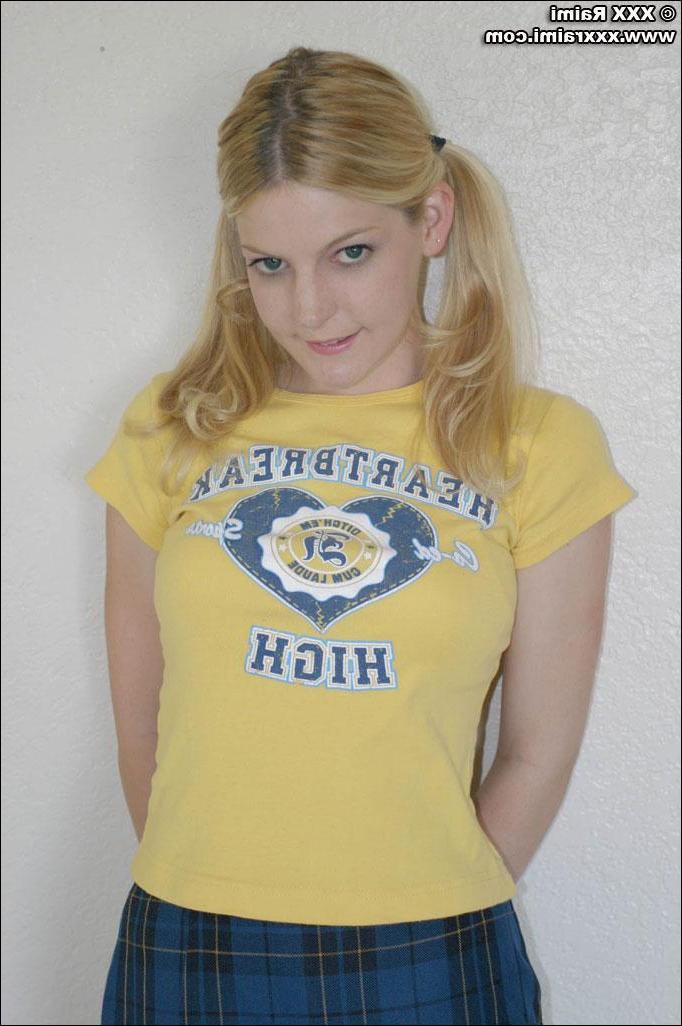 20P Pictures of XXX Raimi stripping to her panties
