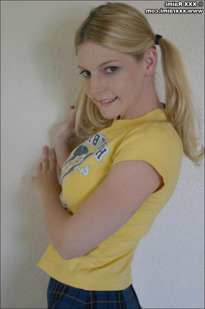 20P Pictures of XXX Raimi stripping to her panties