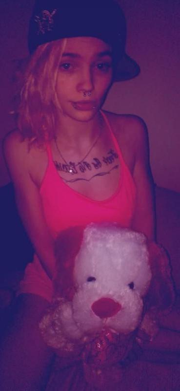 16P Badass alt girlfriends like showing off their inked bodies in selfpics