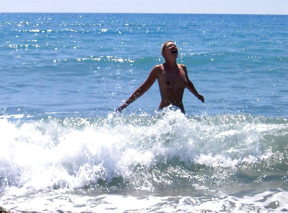 25P German tourists holiday in turkey