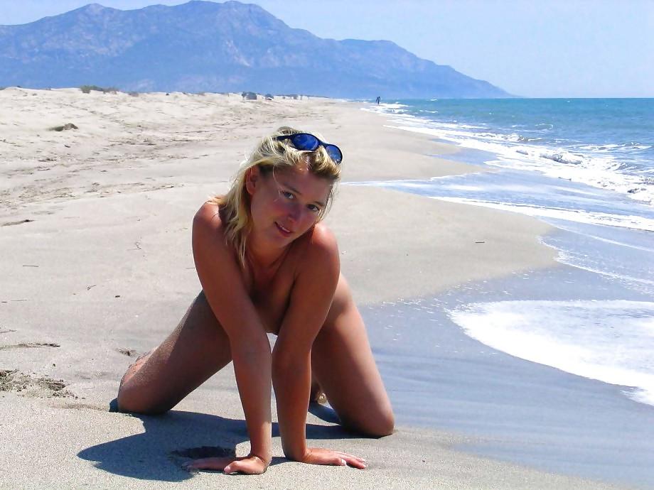 25P German tourists holiday in turkey