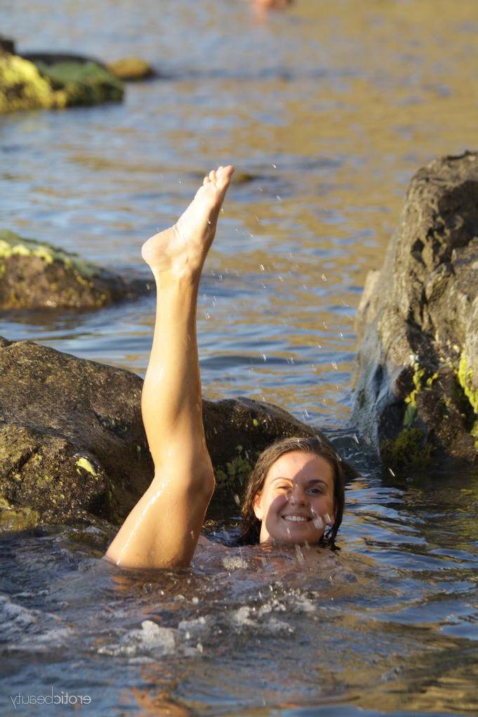 16P Blonde hottie Nik gets naked and goes for a swim