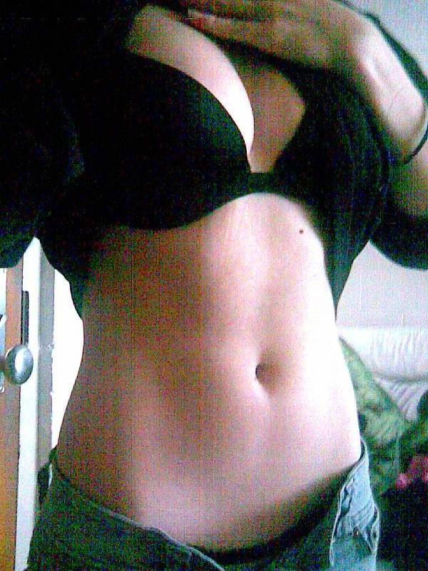 14P Sexy babes displaying their fine juggs while posing on cam