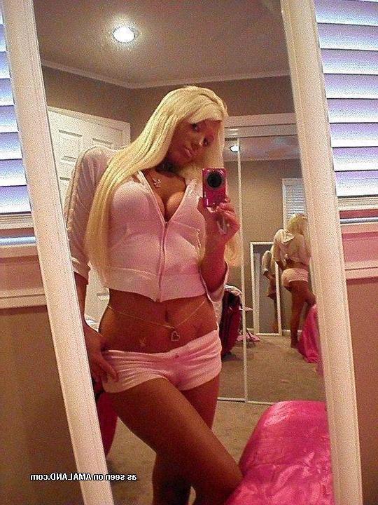 14P Hot blonde GF self-shooting in various sexy clothes