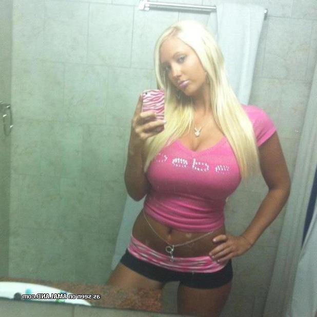 14P Hot blonde GF self-shooting in various sexy clothes