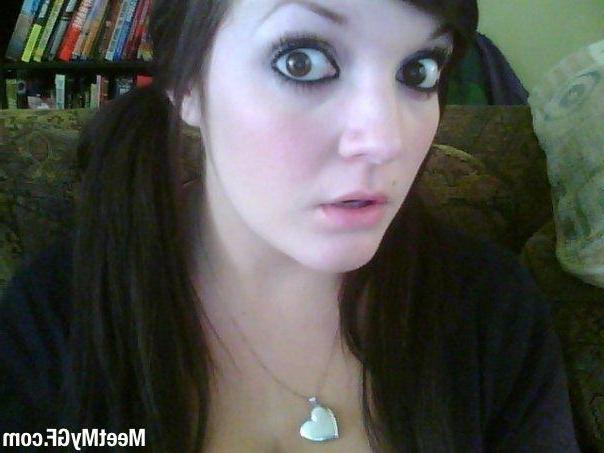 14P Pictures of a hot girlfriend with big boobs