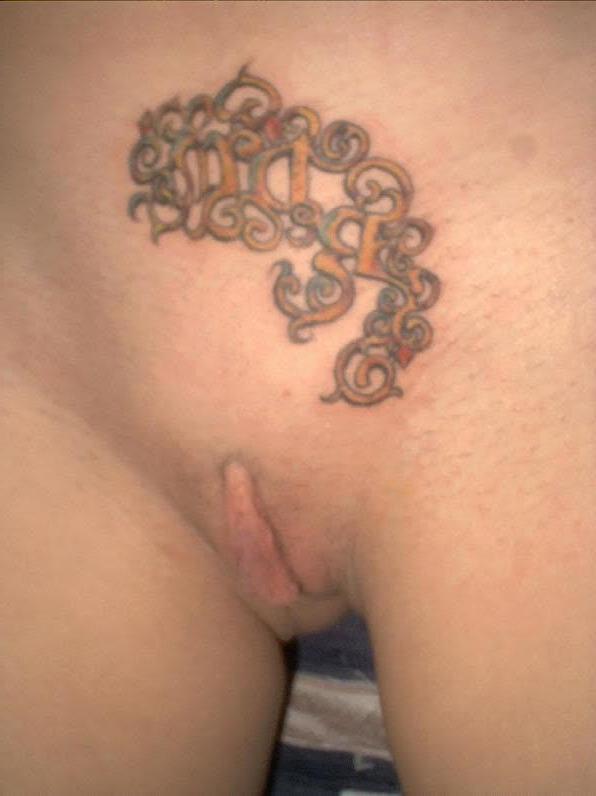 10P Hot naughty scene babes with tattoos and tight pussies