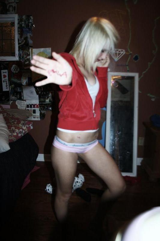 14P Hot alt GFs tease with their hot bodies at home