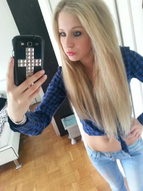 14P Blonde hottie flaunts her tight body in various sexy outfits