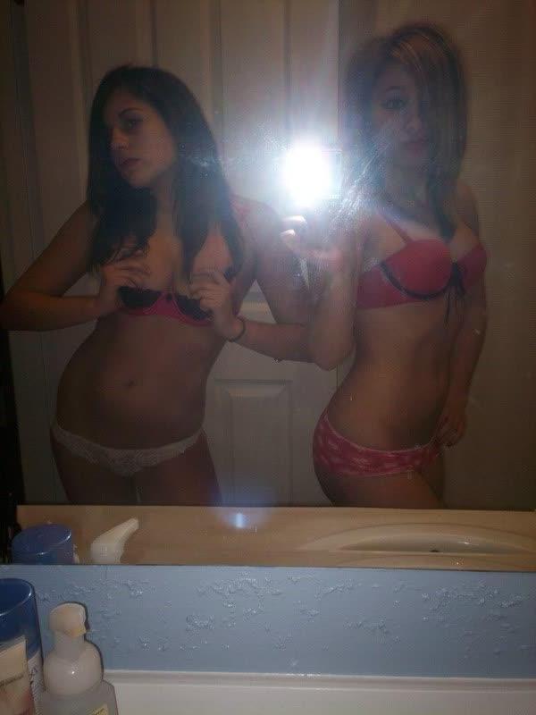 10P Kinky alternative chick posing in sexy lingerie