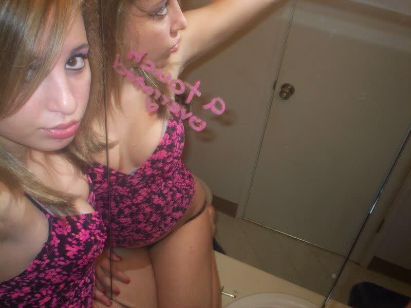 10P Kinky alternative chick posing in sexy lingerie
