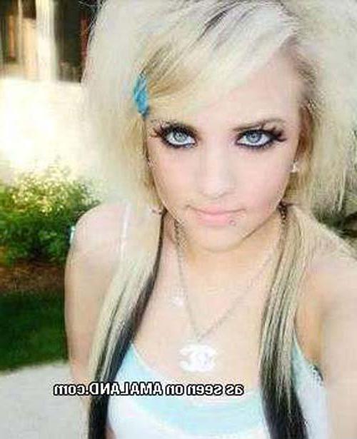15P Collection of rocker chicks' nice and hot selfpics