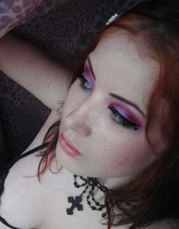 16P Pictures of hot alternative girlfriends showing their beauty