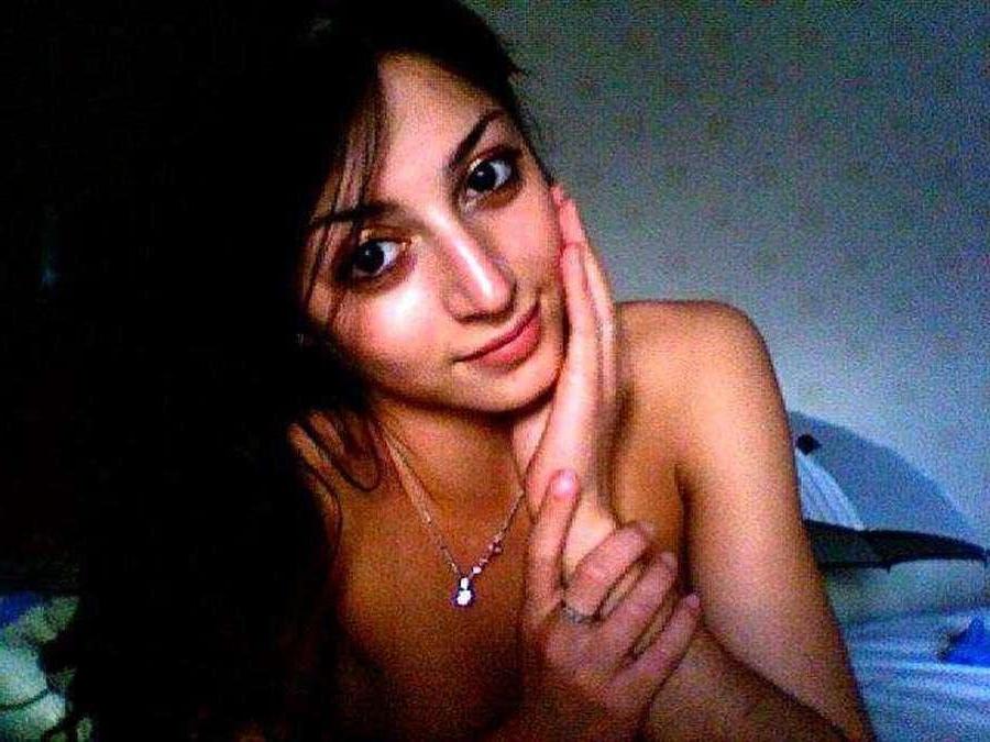 16P Brunette GF with pretty eyes camwhoring in kinky underwear
