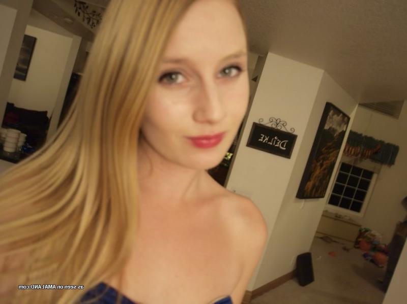 14P Compilation of sexy non-nude babes posing for the cam