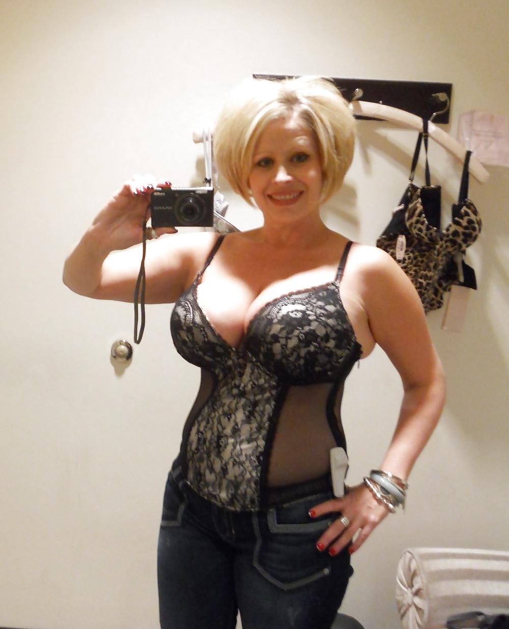 25P BigTit Mom Grom,SmutDates.com