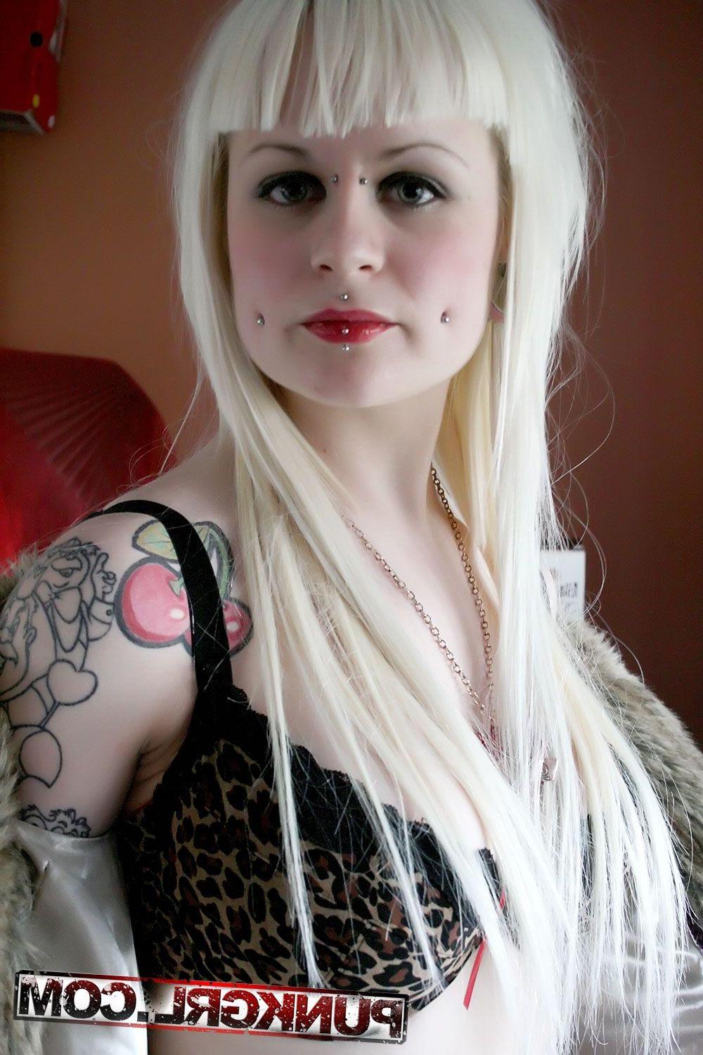 15P Pictures of punk girl Angel showing her big boobs