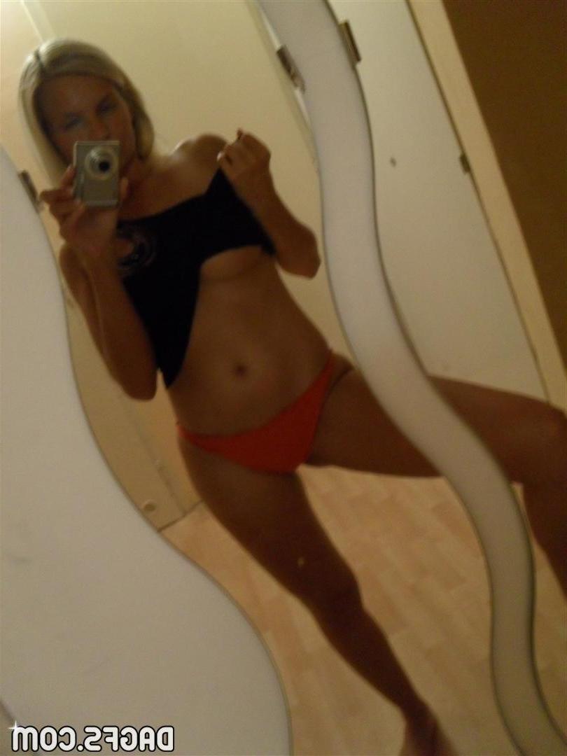 12P Blonde GF Heather takes selfies in a twisty mirror