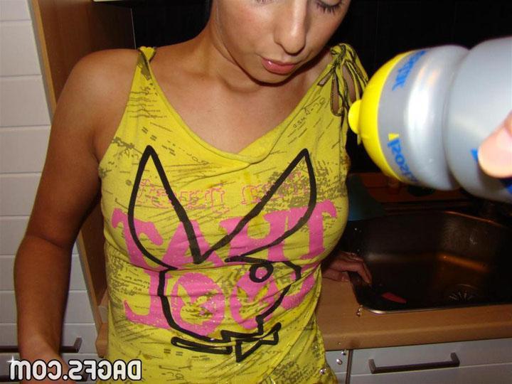 12P Pretty brunette gf Aaren gets horny in the kitchen