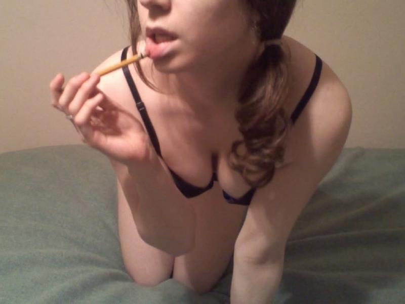 14P Hot and sexy brunette chick strips naked on cam