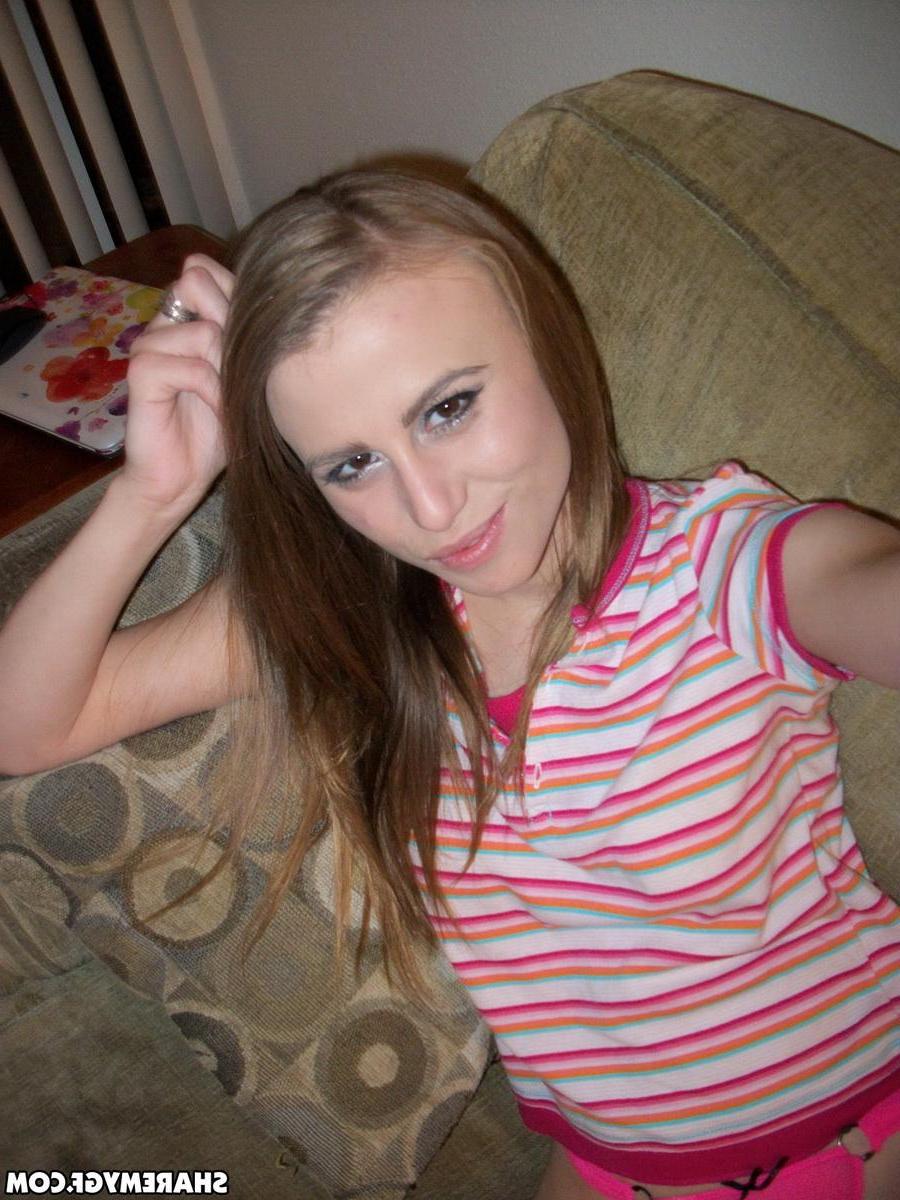 12P Naughty GF takes selfshot pictures of her perfect round ass in a pink thong
