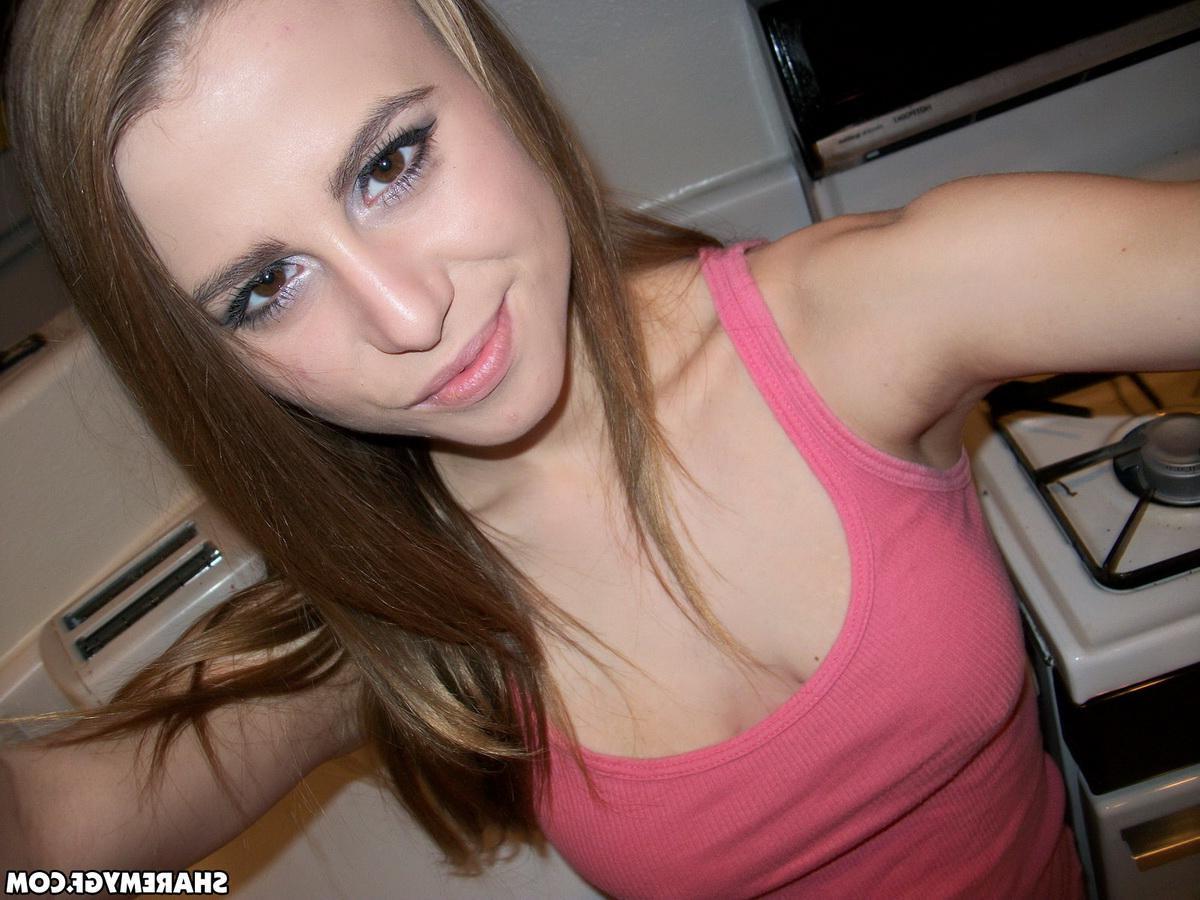 12P Slutty girlfriend takes pictures of her tight ass in tiny star covered panties