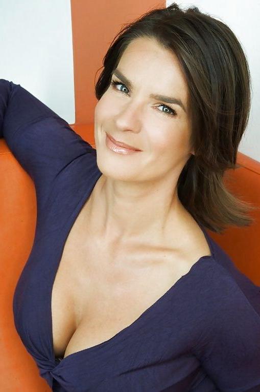 25P Kati Witt - Mature German Sport Star