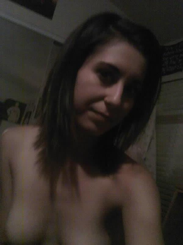16P Brunette GF posing in the nude while selfshooting at home