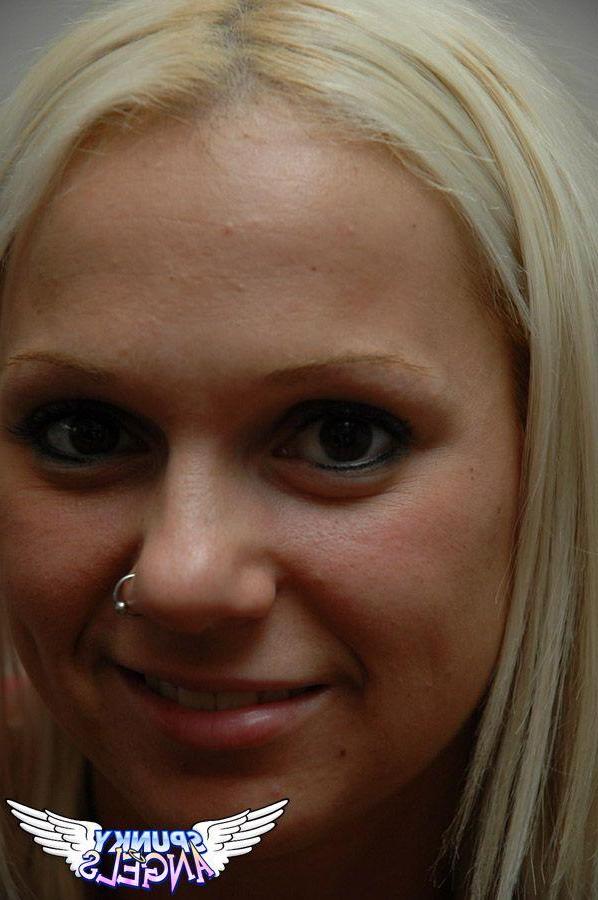 20P Pictures of Mileena stripping out of her pink lingerie