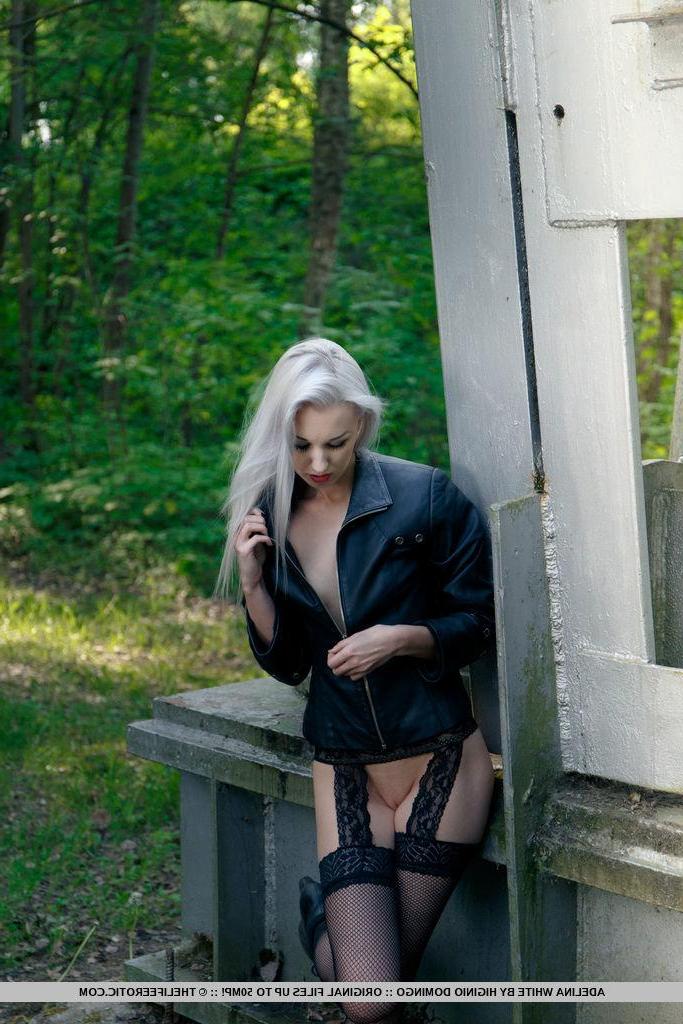16P Blonde girl Adelina White spreads and fingers her pussy in "Pause"