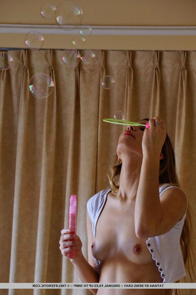 14P Hot teen Tatiana masturbates and blows bubbles