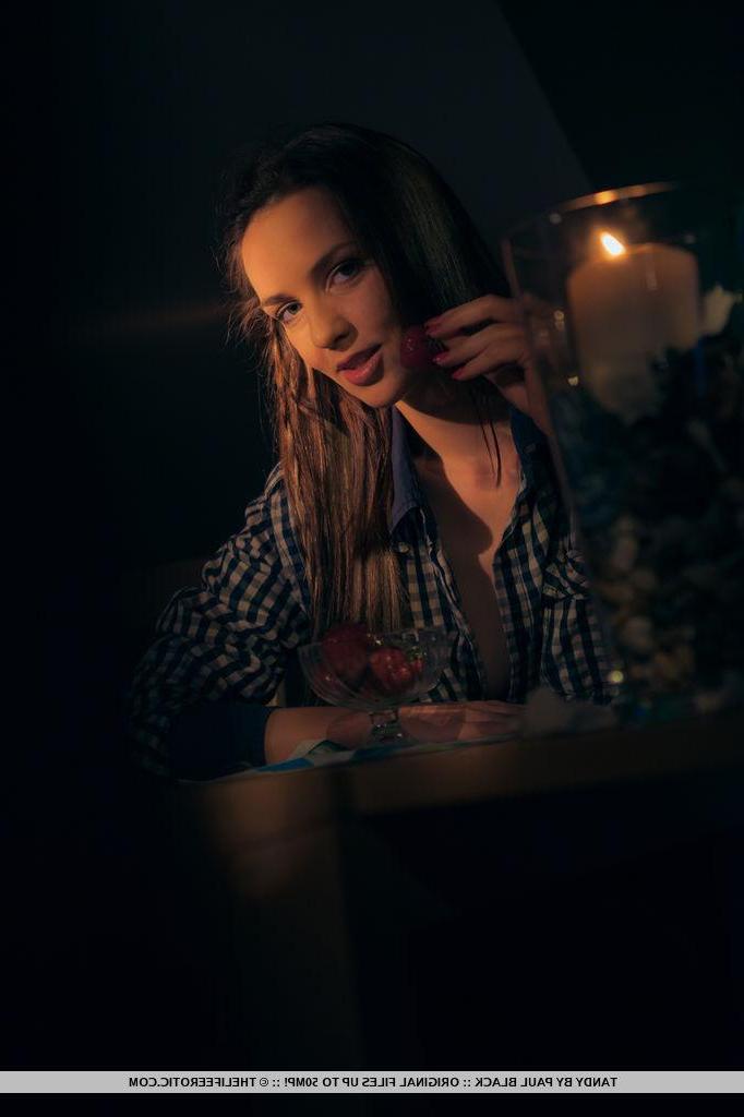 16P Erotic model Tandy strips naked by candlelight
