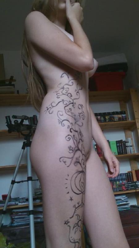 14P Hot tattooed GF teases on cam by posing in the nude