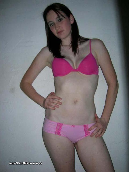 15P Collection of selfpics of 2 naughty grlfriends having fun on cam
