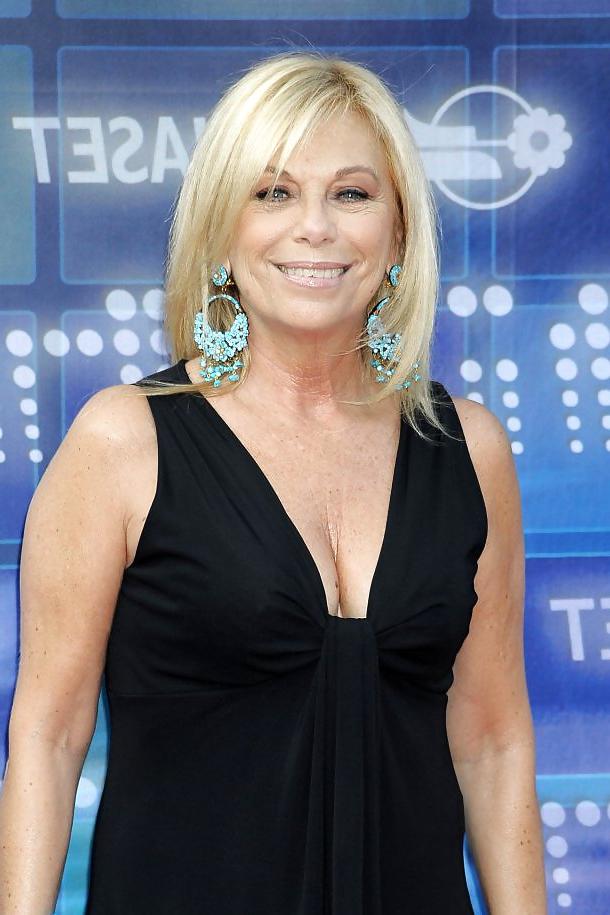 25P Italian tv mature stars i masturbated for 4