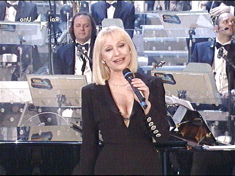 25P Italian tv mature stars i masturbated for 4