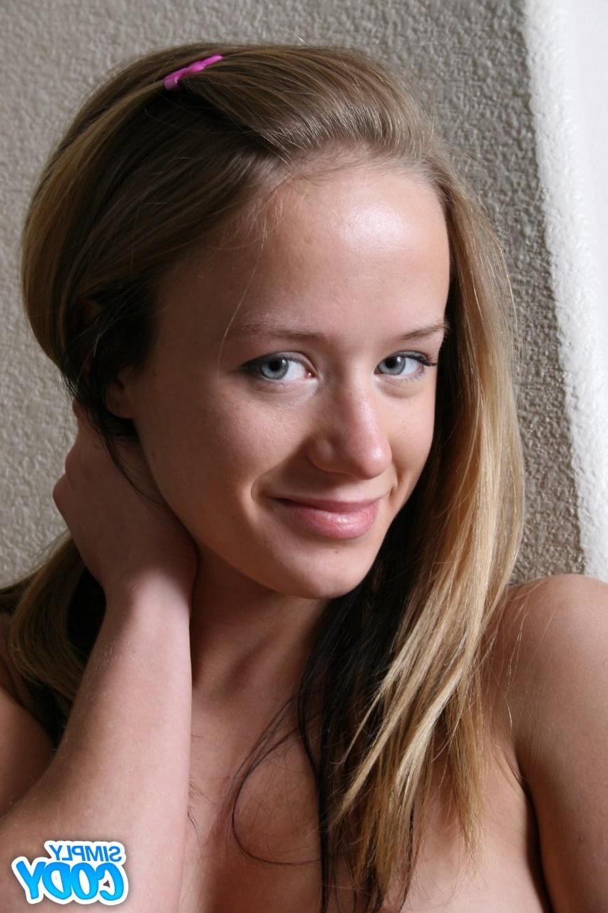 15P Pictures of teen babe Simply Cody stripping naked for you