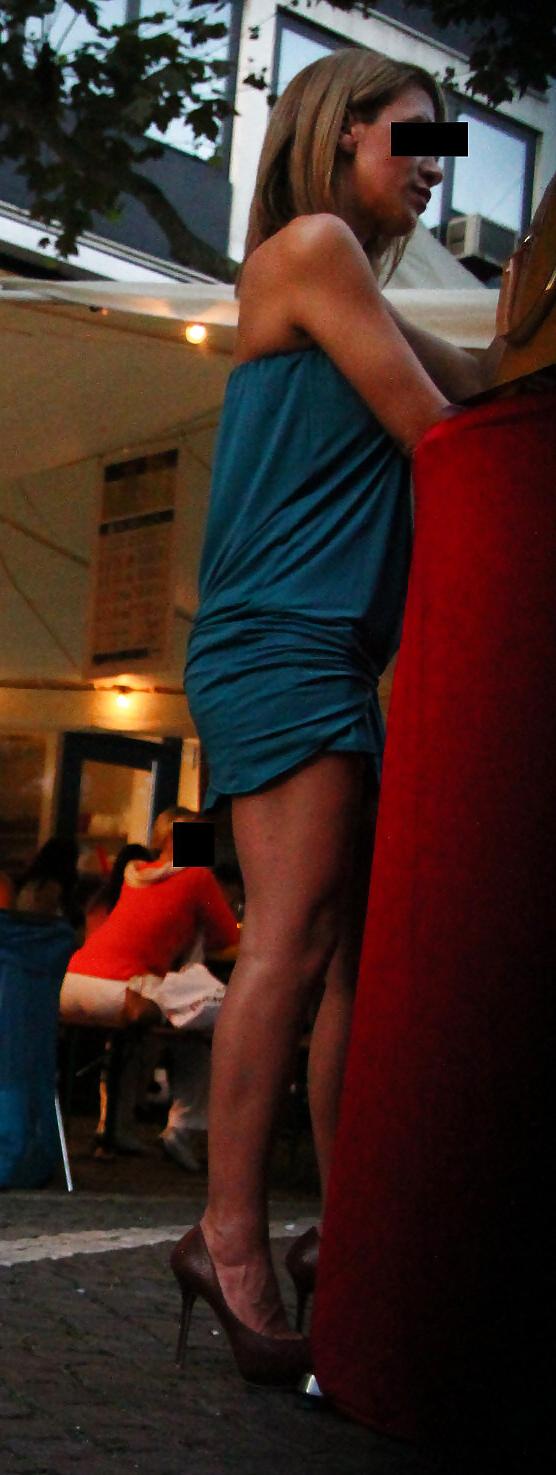 10P Sexy LEGS and HEELS on street