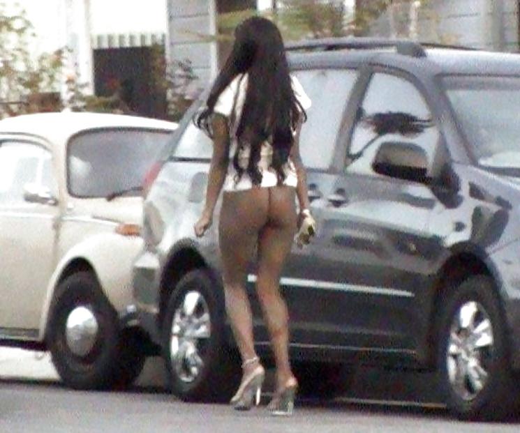 25P Mes Amies Les Putes (Street Hookers) By TROC