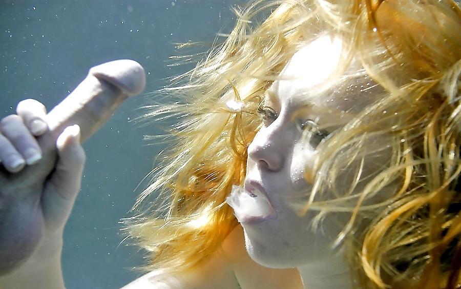 17P Sex underwater Pussy Cumshot